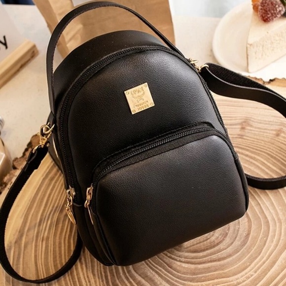 ✨Mini Backpack / Purse✨ - Picture 2 of 3